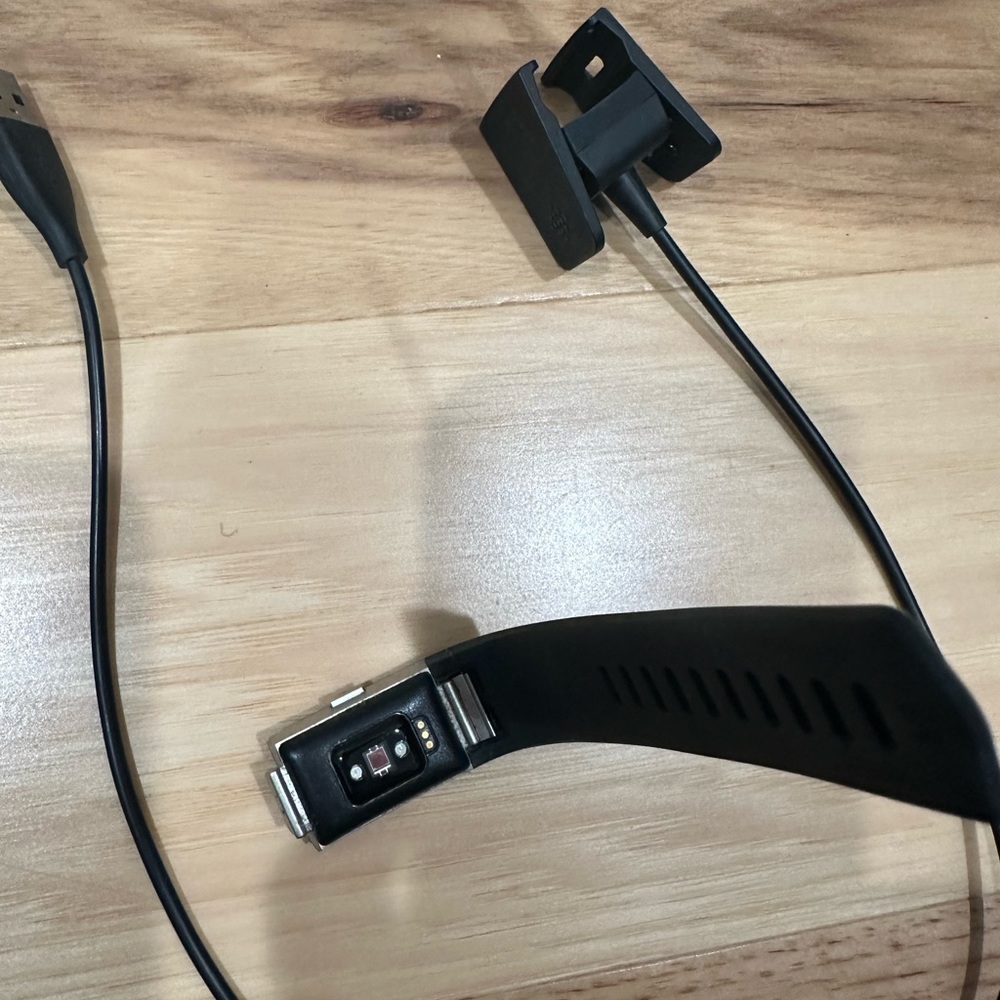 Fitbit charge - Picture 3 of 3